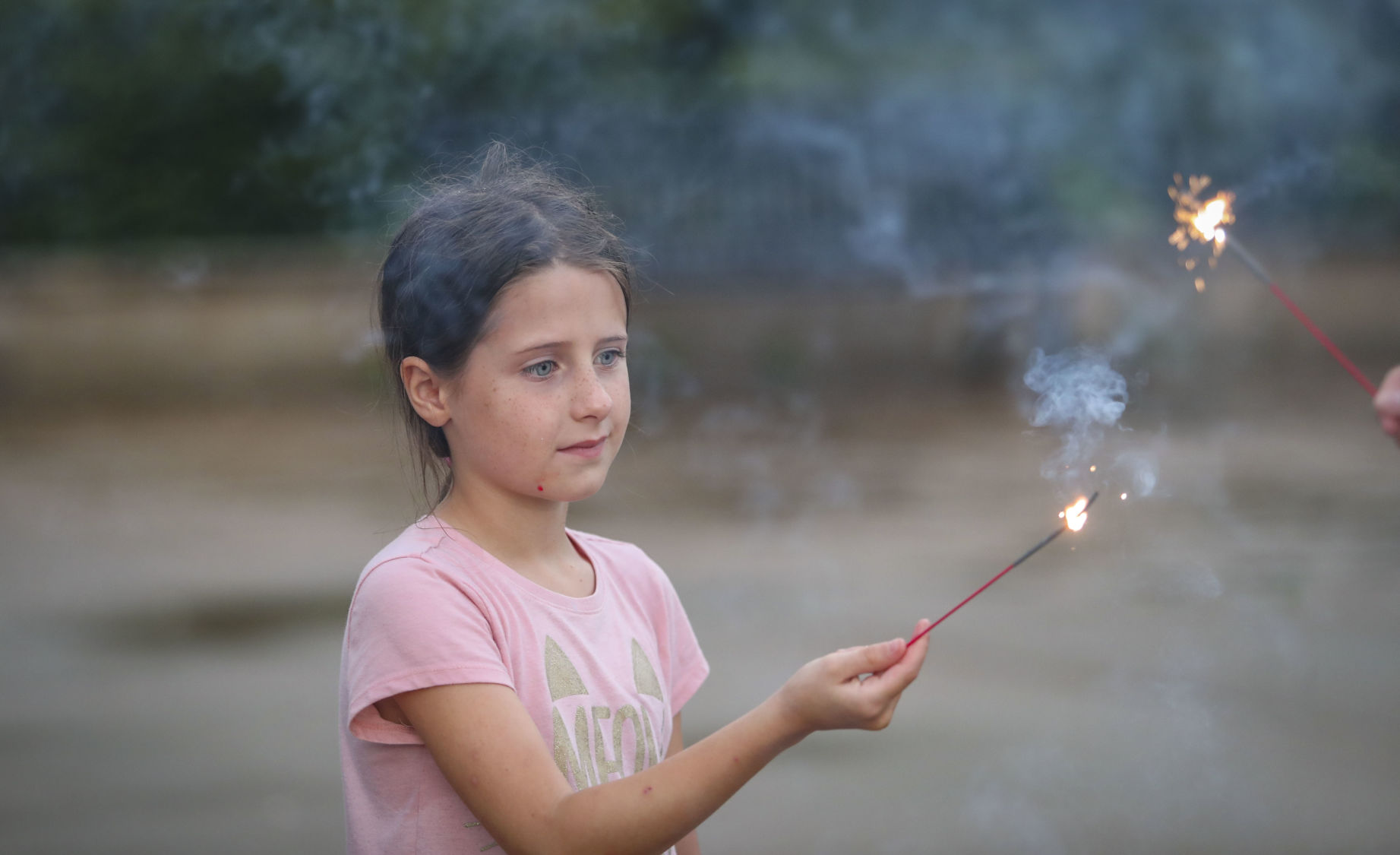 070419-mda-nws-redwhiteboom-025